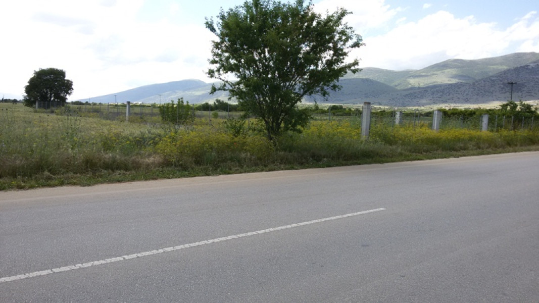 Land, Xiropotamos, Drama