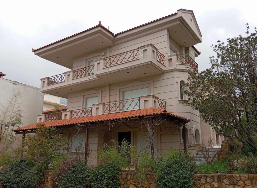 Μaisonette, Agios Stefanos