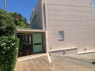 Μεζονέτα, Άγιος Νικόλαος Αναβύσσου