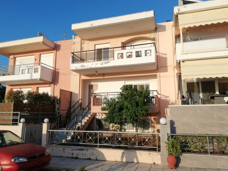 Maisonette, N. Michaniona