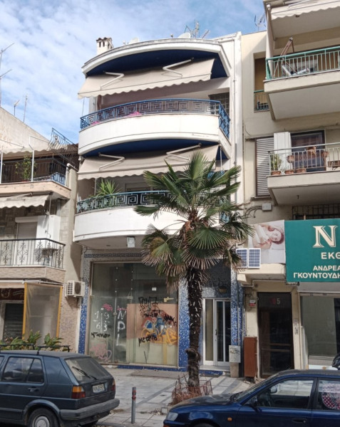 Retail store, Polichni