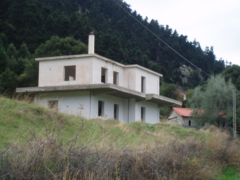 Unfinished detached house, Tsipiana