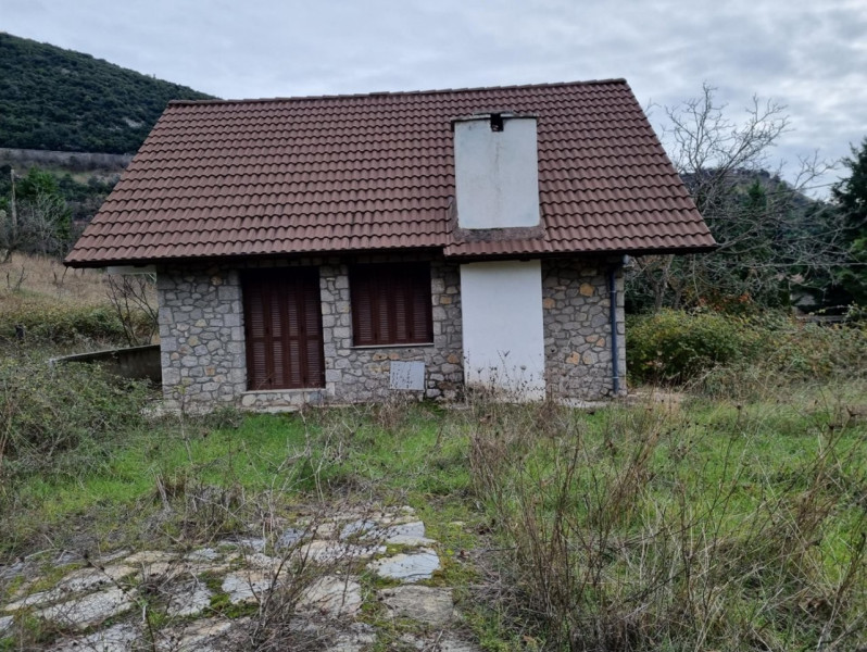 Detached House, Skamnos