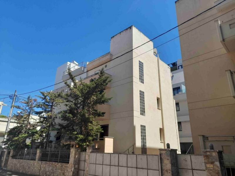 Leased Maissonette, Marousi