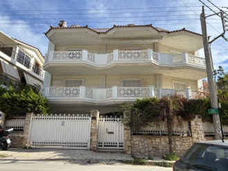 Μονοκατοικία, Άνω Γλυφάδα