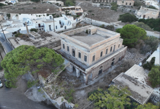 Διατηρητέο Αρχοντικό, Μεσσαριά Θήρας
